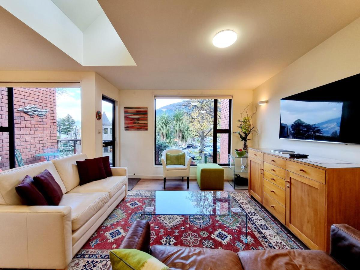 St James Apartments Distretto di Distretto di Queenstown Esterno foto