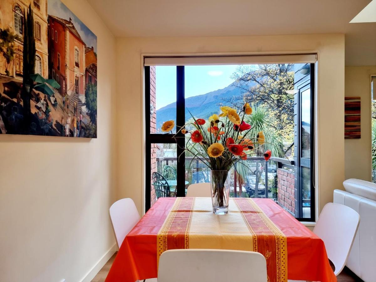 St James Apartments Distretto di Distretto di Queenstown Esterno foto